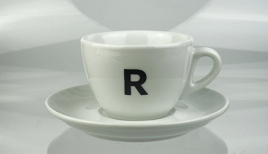 Edition Spiekermann | Cappuccino-Tassen mit A bis Z | FF Real | max. 165 ml | Made in Italy & Germany