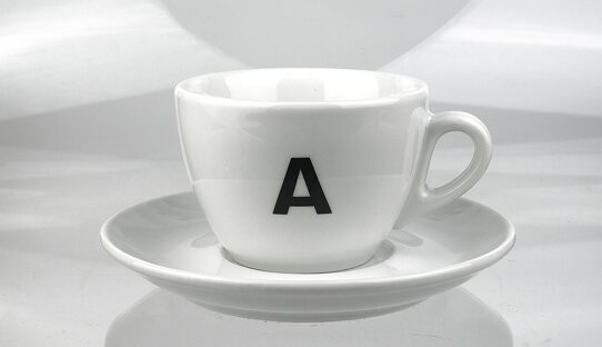 Edition Spiekermann | Cappuccino-Tassen mit A bis Z | FF Real | max. 180 ml | Made in Italy & Germany
