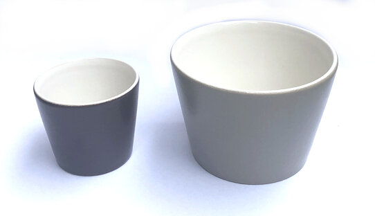 Cappuccino-Becher »Tonale« | Design: David Chipperfield | Steinzeug | helles Grau | Alessi | max. 250 ml | ohne Untertasse