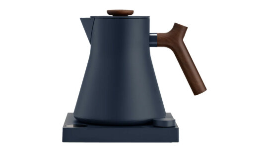 Fellow Wasserkessel »Corvo EKG PRO« | Edelstahl | schwarz + Walnuss-Griff | 0,9 l